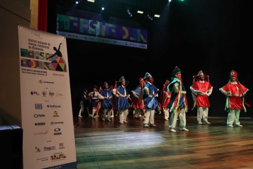 GRUPO-DE-PESQUISAS-E-PROJECOES-FOLCLORICAS-GUARARAS-–-Belo-Horizonte-–-MG-Foto-Marcelo-Martins-27