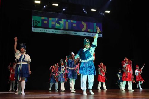 GRUPO-DE-PESQUISAS-E-PROJECOES-FOLCLORICAS-GUARARAS-–-Belo-Horizonte-–-MG-Foto-Marcelo-Martins-37