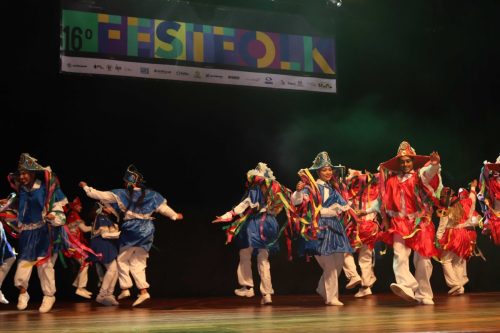 GRUPO-DE-PESQUISAS-E-PROJECOES-FOLCLORICAS-GUARARAS-–-Belo-Horizonte-–-MG-Foto-Marcelo-Martins-43