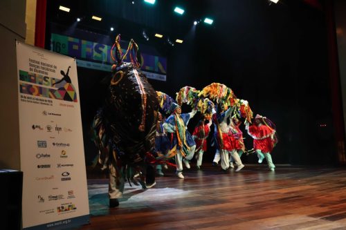 GRUPO-DE-PESQUISAS-E-PROJECOES-FOLCLORICAS-GUARARAS-–-Belo-Horizonte-–-MG-Foto-Marcelo-Martins-78