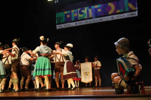 GRUPO-FOLCLORICO-ALPINO-GERMANICO-–-Pomerode-–-SC-Foto-Marcelo-Martins-41