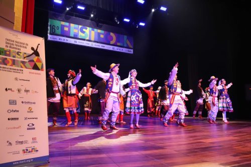 GRUPO-FOLCLORICO-UCRANIANO-BRASILEIRO-VESSELKA-–-Prudentopolis-–-PR-Foto-Marcelo-Martins-18