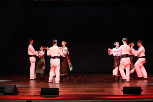 GRUPO-FOLCLORICO-UCRANIANO-BRASILEIRO-VESSELKA-–-Prudentopolis-–-PR-Foto-Marcelo-Martins-27